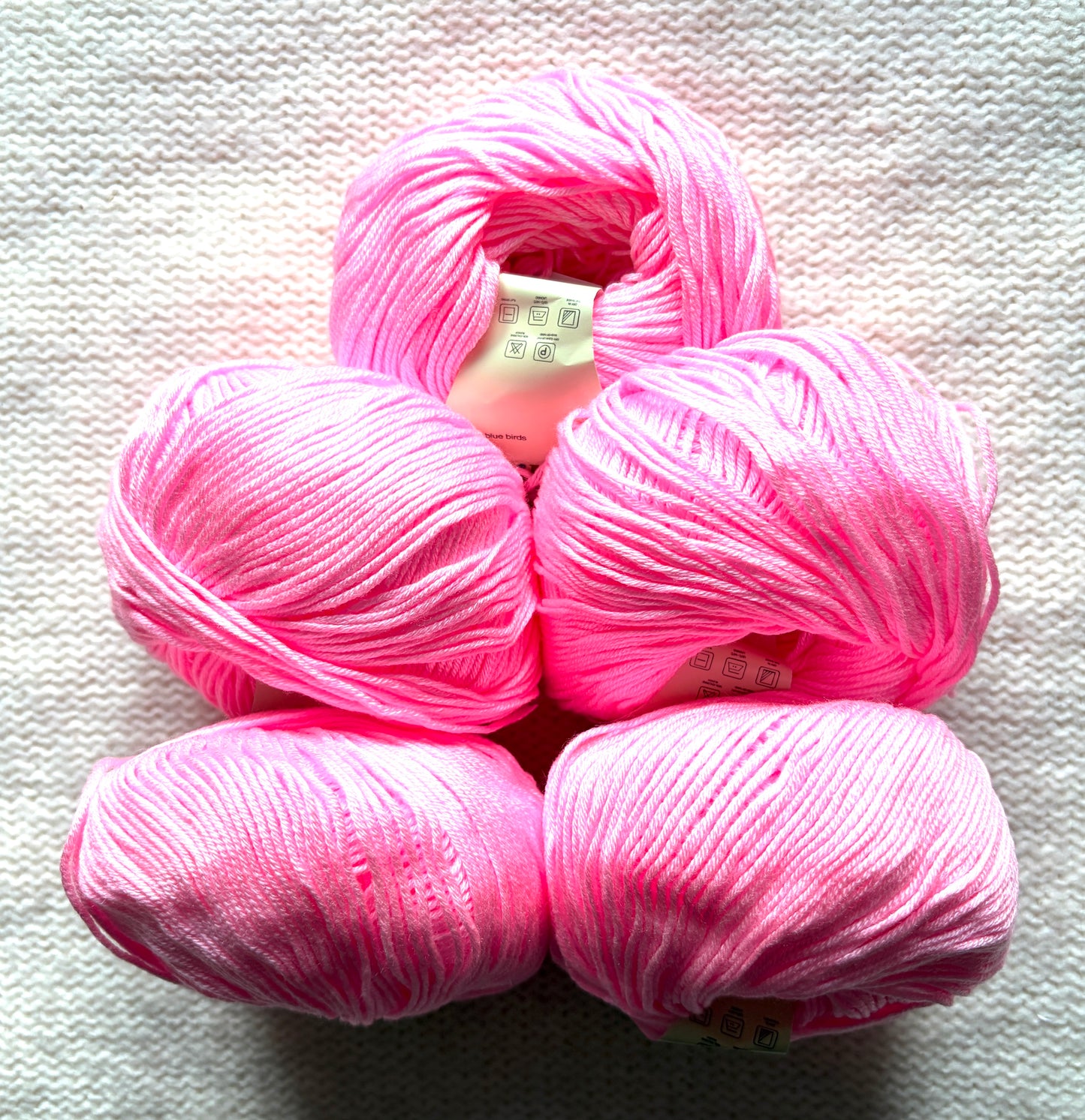 5 balls x 50g Cashmere Silk yarn : Cashmere + Silk + Bamboo fiber : 07 Neon Pink
