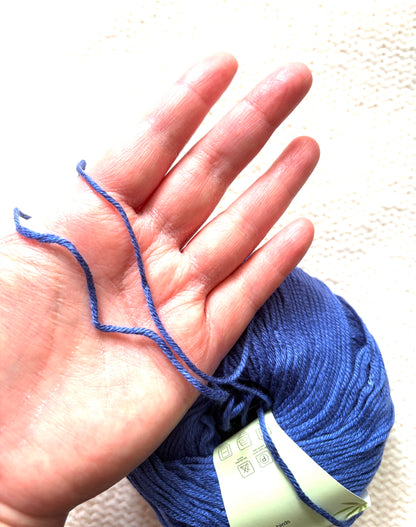 5 balls x 50g Cashmere Silk yarn : Cashmere + Silk + Bamboo fiber : 23 Persian Blue