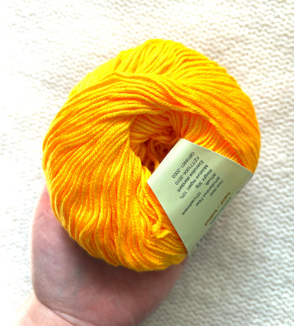 5 balls x 50g Cashmere Silk yarn : Cashmere + Silk + Bamboo fiber : 14 Marigold