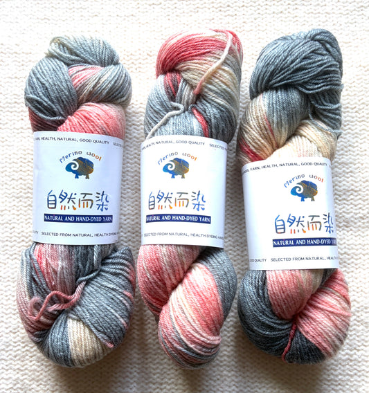 1 Skein x 100g Cashmere Wool Blend Gradient yarn : 08 Vintage Rose Garden
