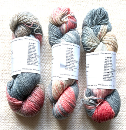 1 Skein x 100g Cashmere Wool Blend Gradient yarn : 08 Vintage Rose Garden