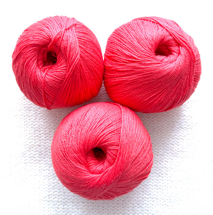 3 balls x 50g Cashmere yarn : 100% Cashmere : 11 Coral Red