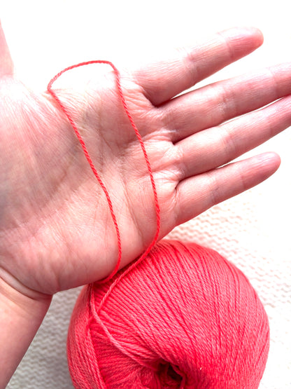 3 balls x 50g Cashmere yarn : 100% Cashmere : 11 Coral Red