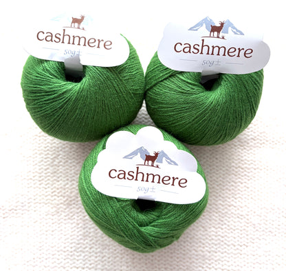 3 balls x 50g Cashmere yarn : 100% Cashmere : 26 Grass Green
