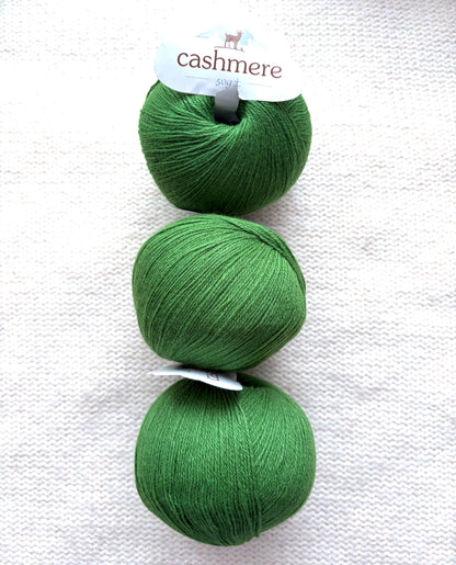 3 balls x 50g Cashmere yarn : 100% Cashmere : 26 Grass Green