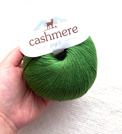 3 balls x 50g Cashmere yarn : 100% Cashmere : 26 Grass Green