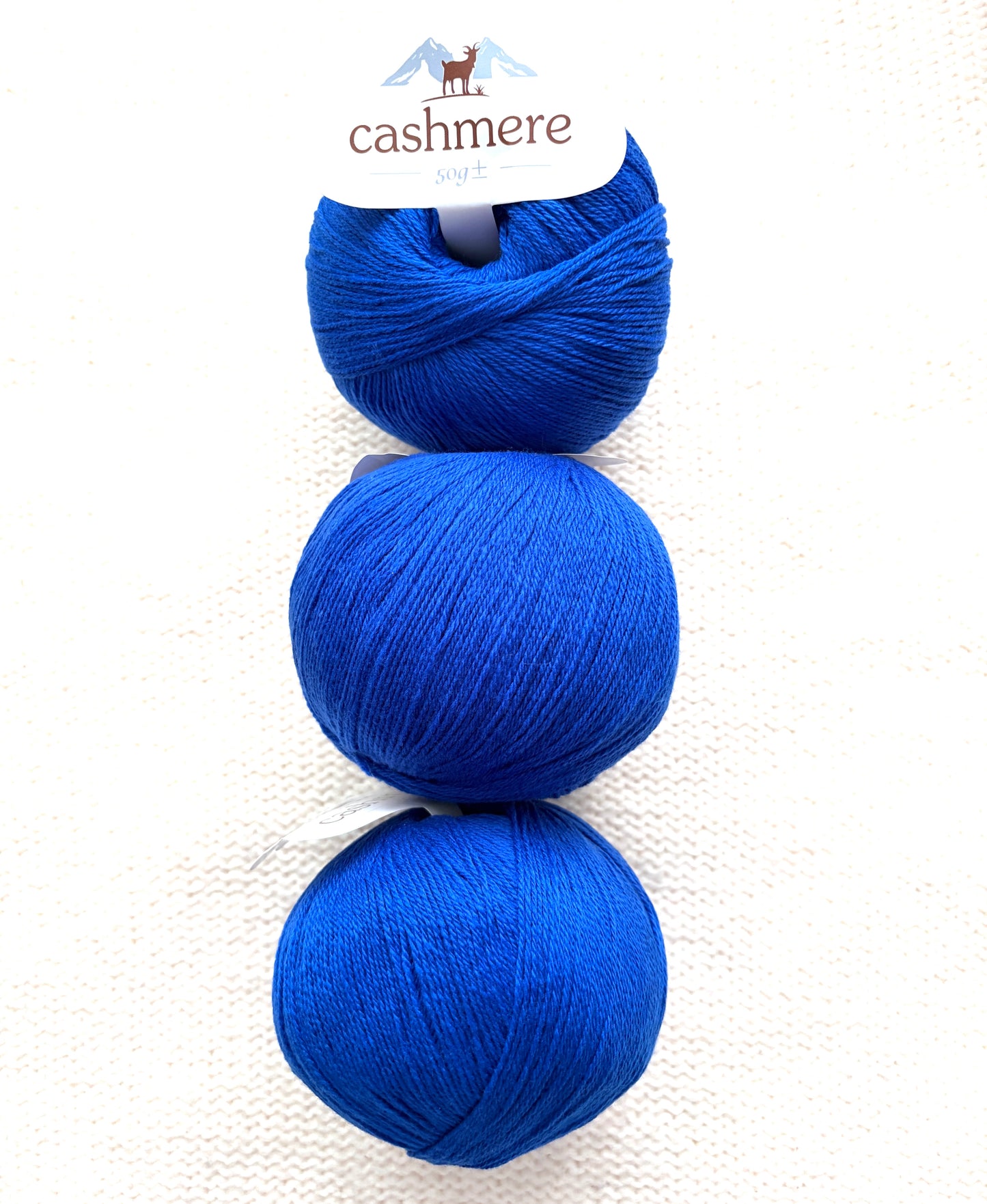 3 balls x 50g Cashmere yarn : 100% Cashmere : 15 Royal Blue