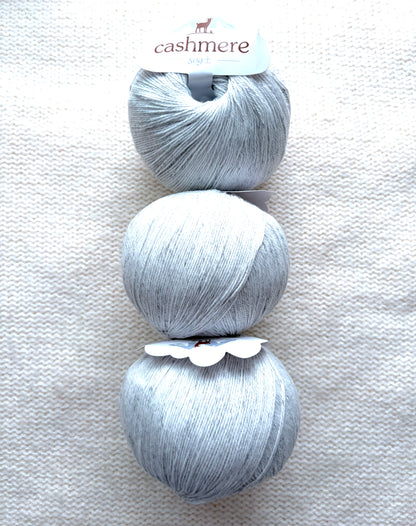 3 balls x 50g Cashmere yarn : 100% Cashmere : 03 Heather Grey