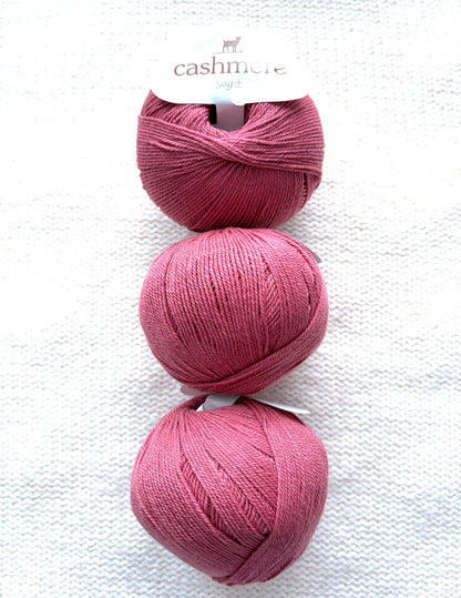 3 balls x 50g Cashmere yarn : 100% Cashmere : 25 Rose Red