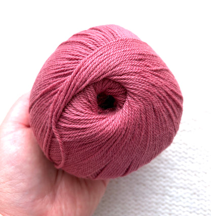 3 balls x 50g Cashmere yarn : 100% Cashmere : 25 Rose Red