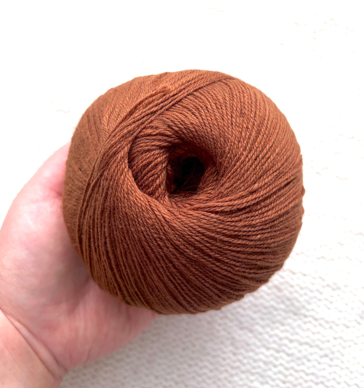 3 balls x 50g Cashmere yarn : 100% Cashmere : 19 Russet Brown