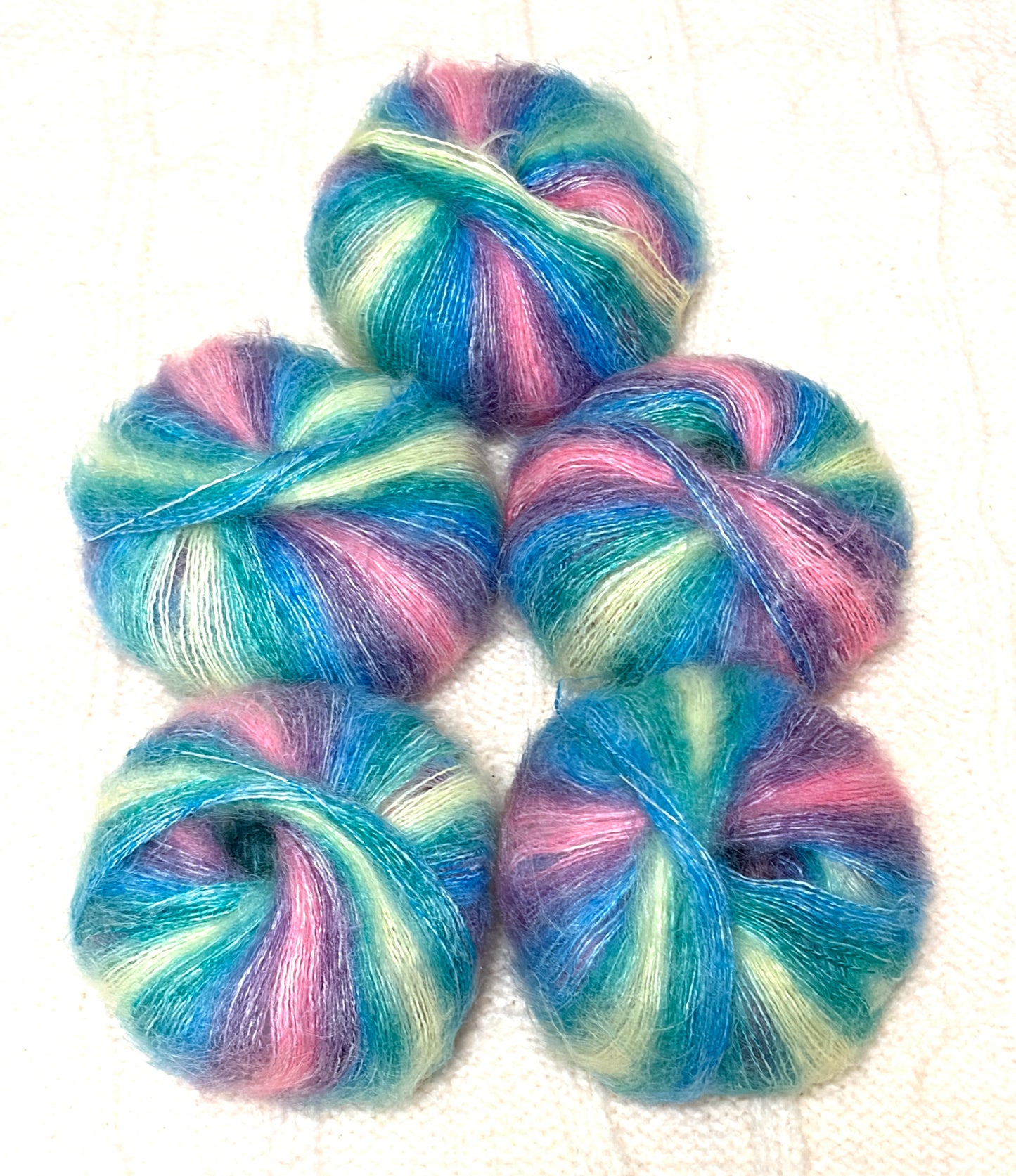 5 balls x 25g Alpaca Mohair yarn : Mohair + Alpaca + Acrylic : Colour 23