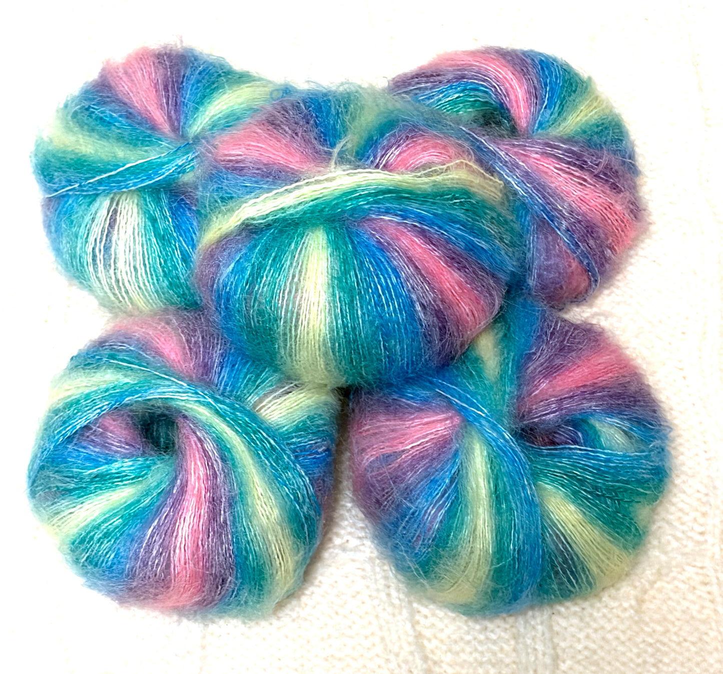 5 balls x 25g Alpaca Mohair yarn : Mohair + Alpaca + Acrylic : Colour 23