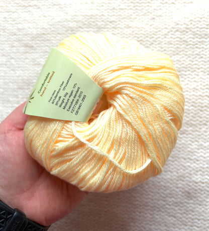 5 balls x 50g Cashmere Silk yarn : Cashmere + Silk + Bamboo fiber : 04 Buttercream