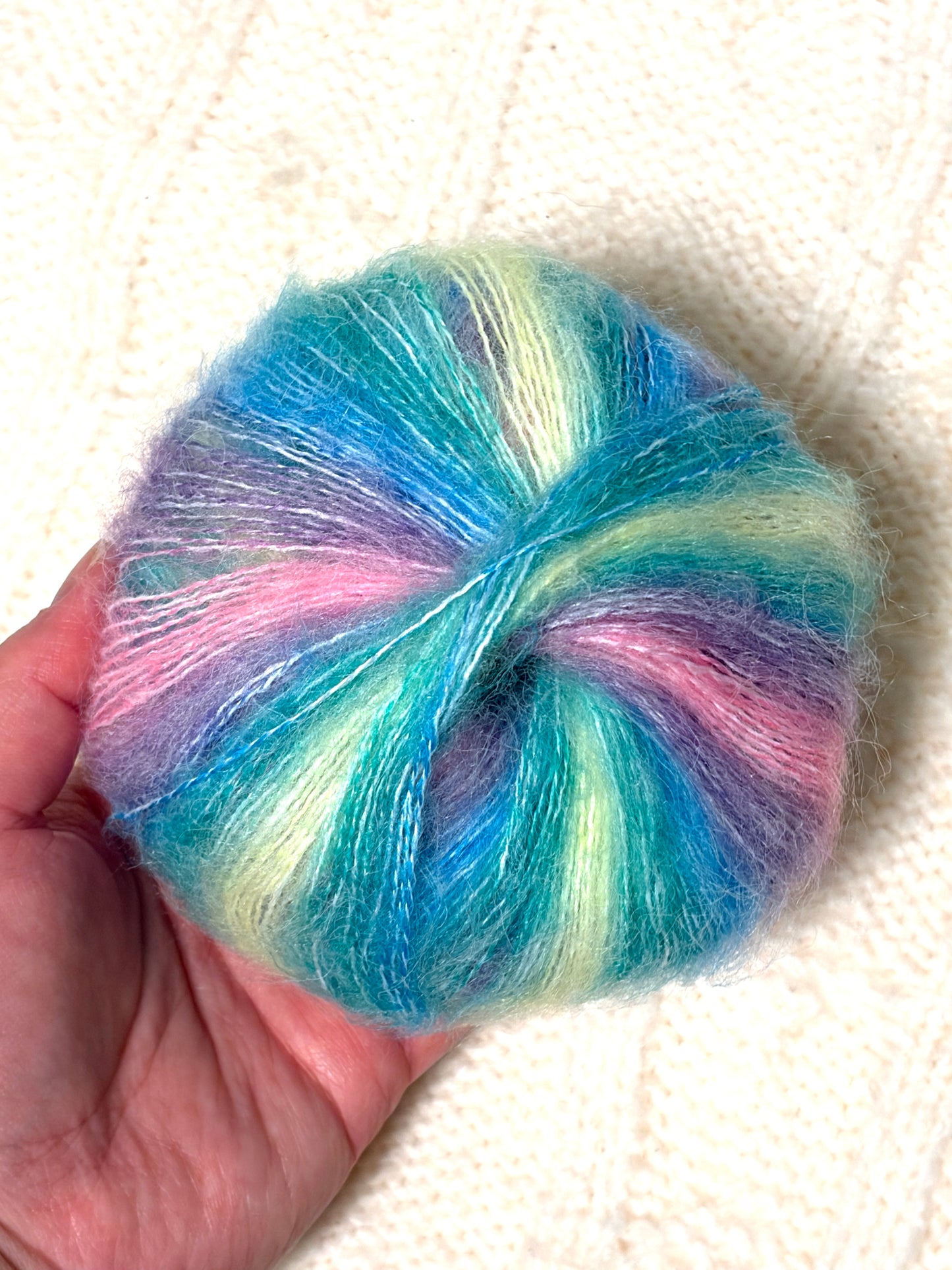 5 balls x 25g Alpaca Mohair yarn : Mohair + Alpaca + Acrylic : Colour 23
