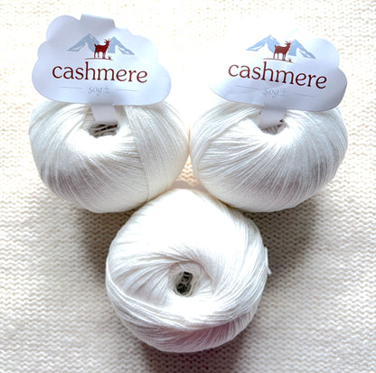 3 balls x 50g Cashmere yarn : 100% Cashmere : 01 White