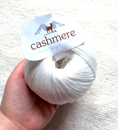 3 balls x 50g Cashmere yarn : 100% Cashmere : 01 White