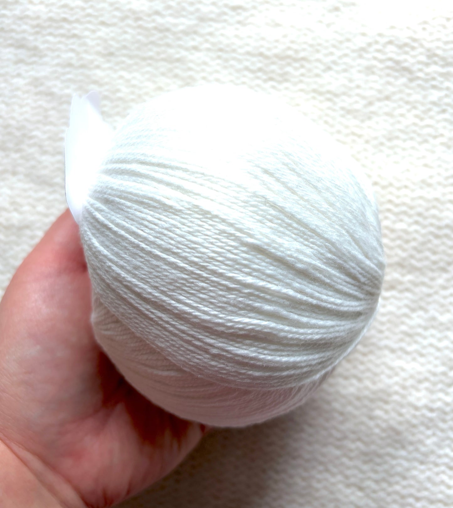 3 balls x 50g Cashmere yarn : 100% Cashmere : 01 White