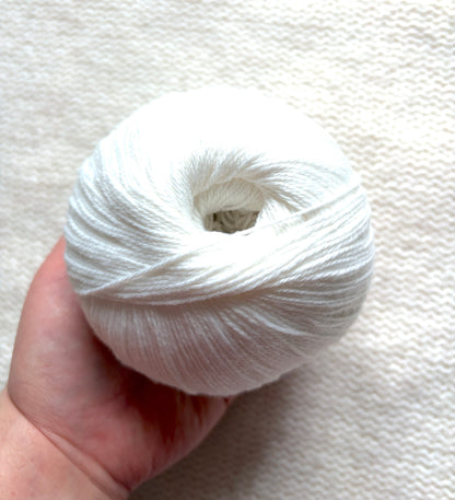 3 balls x 50g Cashmere yarn : 100% Cashmere : 01 White