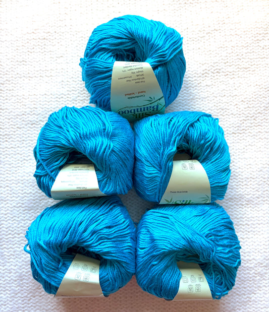 5 balls x 50g Cashmere Silk yarn : Cashmere + Silk + Bamboo fiber : 27 Bright Cerulean Blue