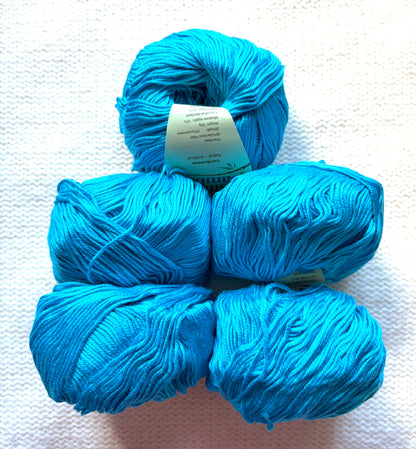 5 balls x 50g Cashmere Silk yarn : Cashmere + Silk + Bamboo fiber : 27 Bright Cerulean Blue