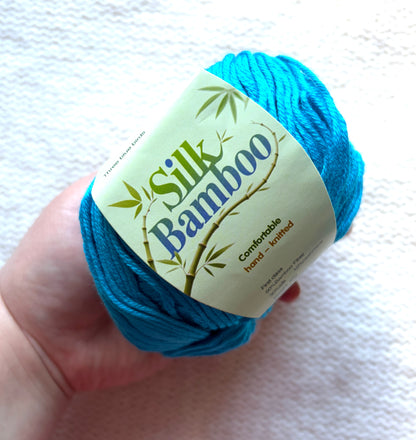 5 balls x 50g Cashmere Silk yarn : Cashmere + Silk + Bamboo fiber : 27 Bright Cerulean Blue