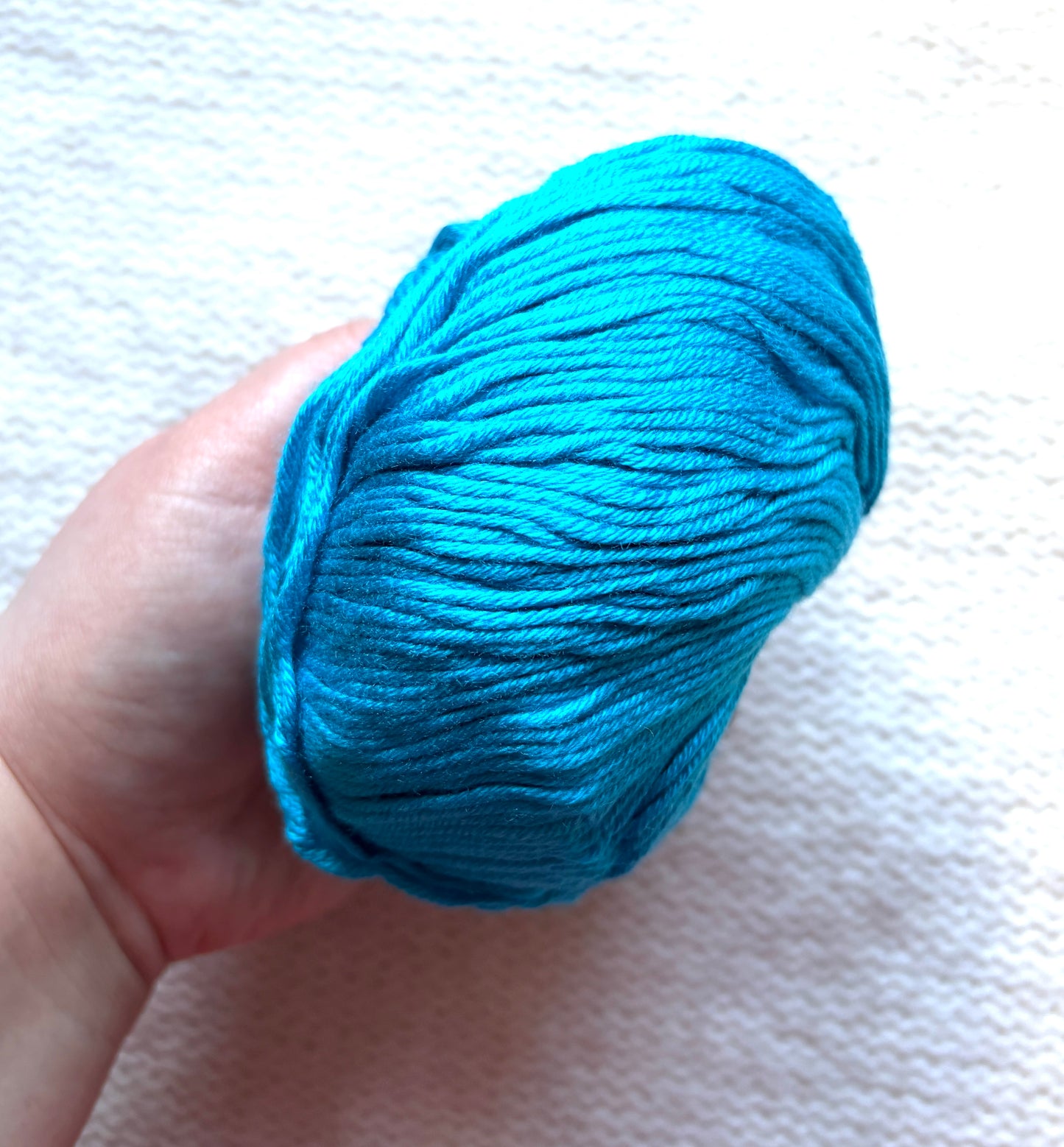 5 balls x 50g Cashmere Silk yarn : Cashmere + Silk + Bamboo fiber : 27 Bright Cerulean Blue