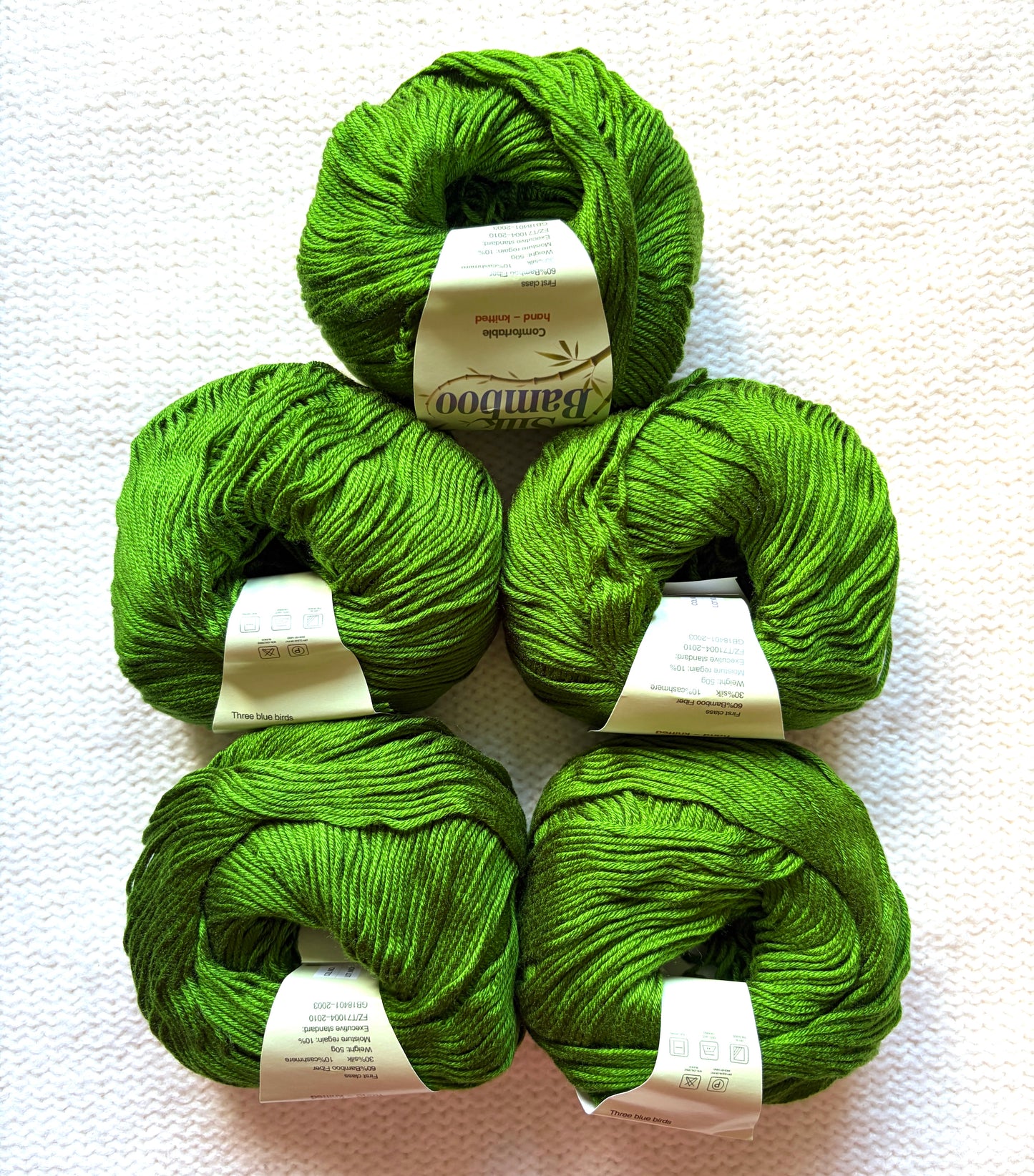 5 balls x 50g Cashmere Silk yarn : Cashmere + Silk + Bamboo fiber : 09 Sap Green