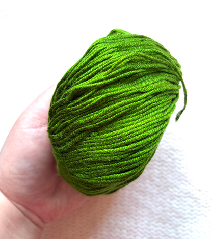 5 balls x 50g Cashmere Silk yarn : Cashmere + Silk + Bamboo fiber : 09 Sap Green