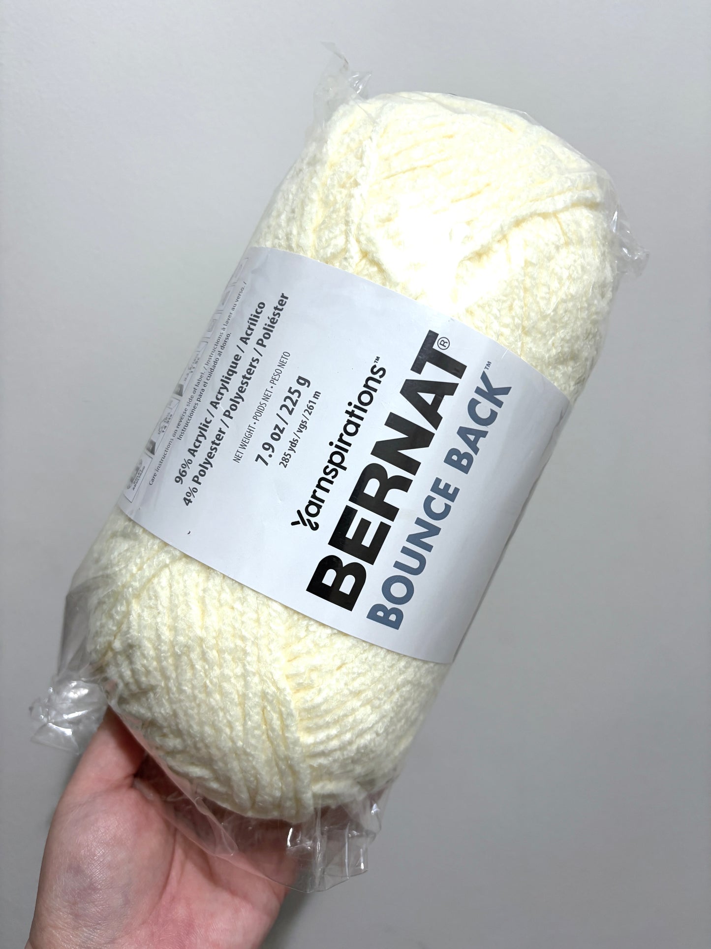 2 Balls x 255g Bernat Bounce Back Yarn Bulky Yarn : Cotton Tail